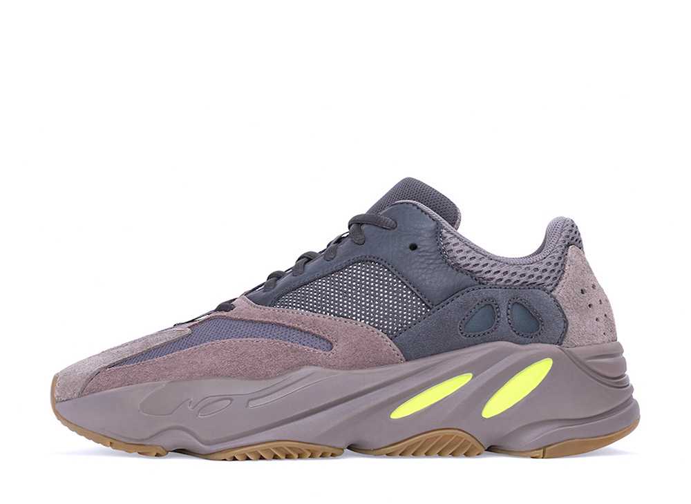 アディダスイージーブースト700ウェーブランナーグレー YEEZY BOOST700 WAVE RUNNER DARKGREY EE9614